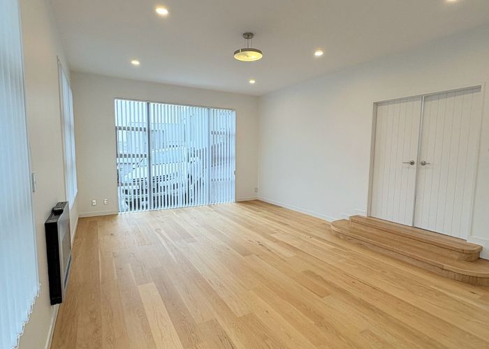  at 7 Zara Court, Windsor Park, North Shore City, Auckland
