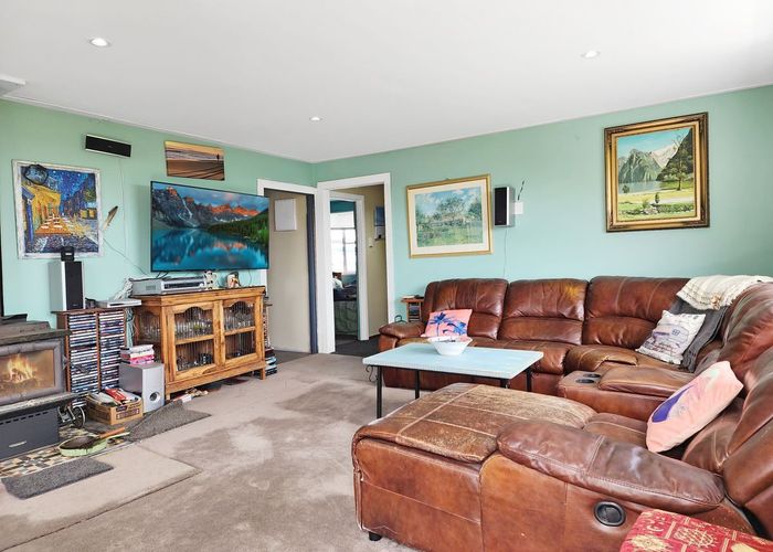  at 15 Surrey Street, Orepuki, Southland, Southland