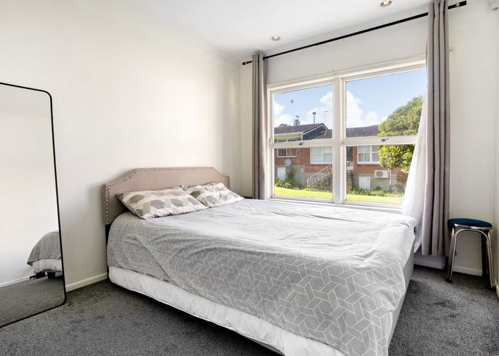  at 6/12 Raines Avenue, Forrest Hill, North Shore City, Auckland