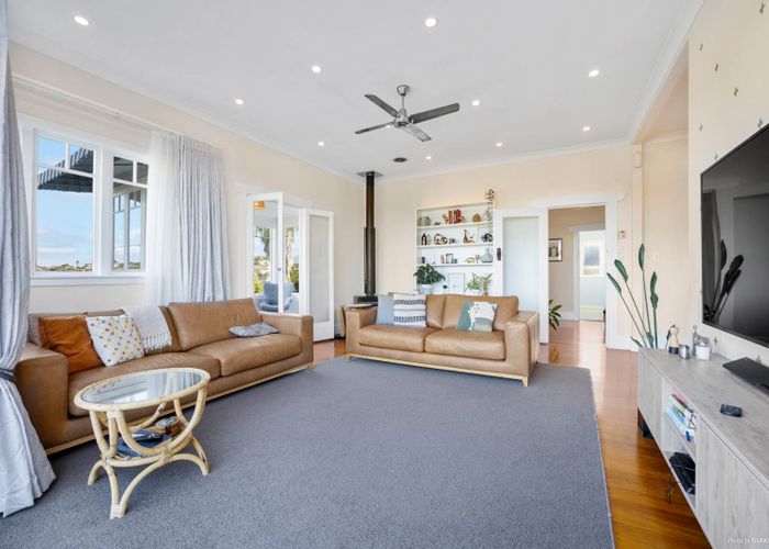  at 8 Matai Road, Stanmore Bay, Whangaparaoa