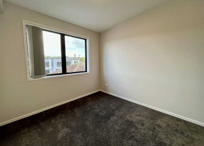  at 4/6 Hamlin Road, Mount Wellington, Auckland City, Auckland