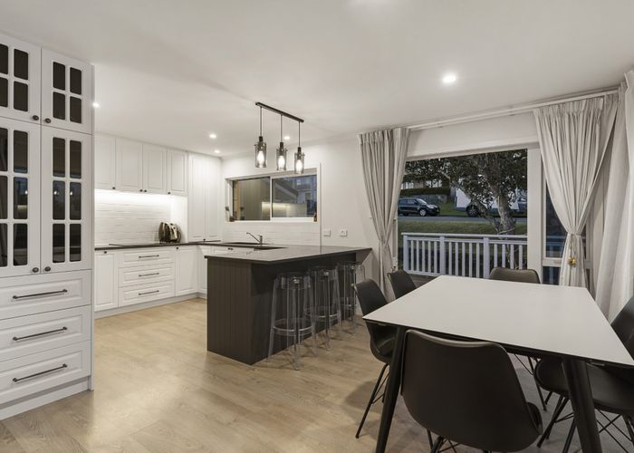  at 1/17 Oban Road, Browns Bay, Auckland