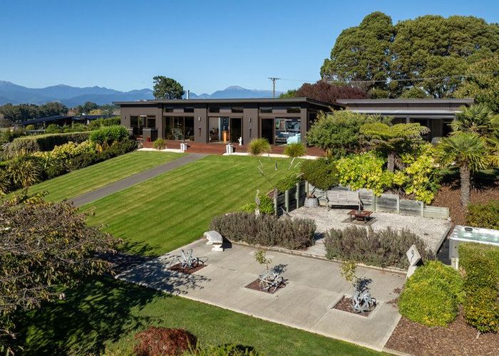  at 68 Hoddy Road, Redwood Valley