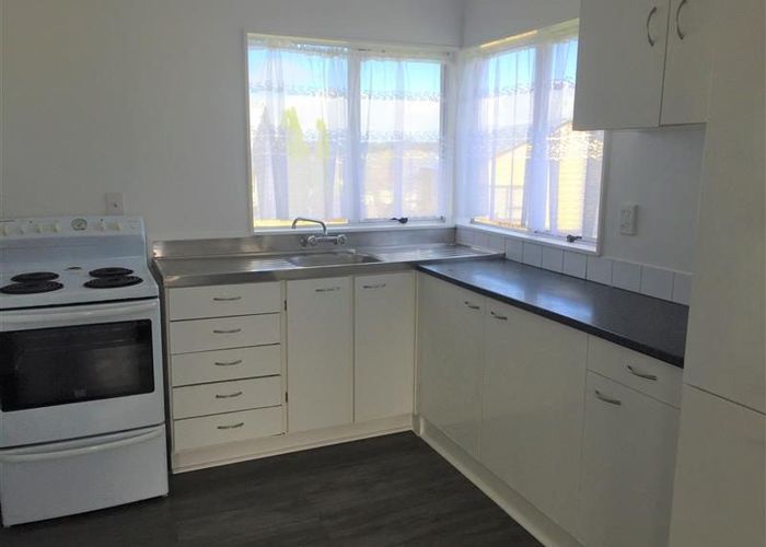  at 2/119 Flat Bush Road, Clover Park, Manukau City, Auckland