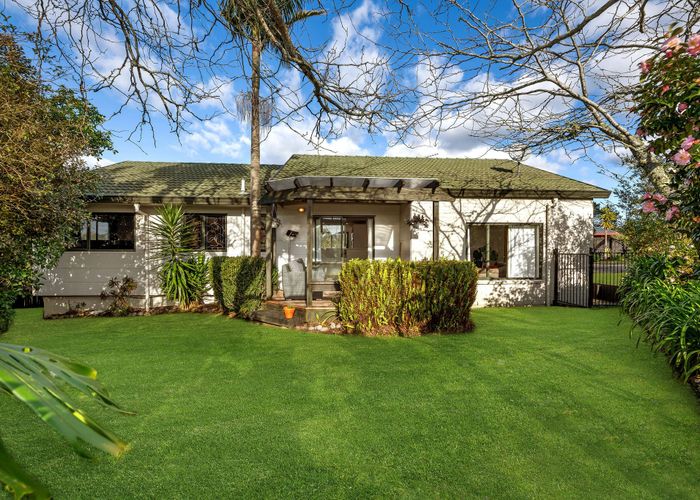  at 17 Robina Court, Burswood, Manukau City, Auckland