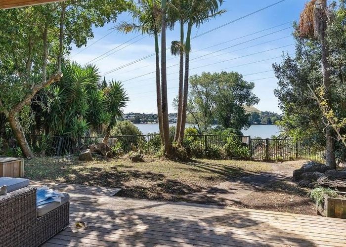  at 2/94 Waipuna Road, Panmure, Auckland