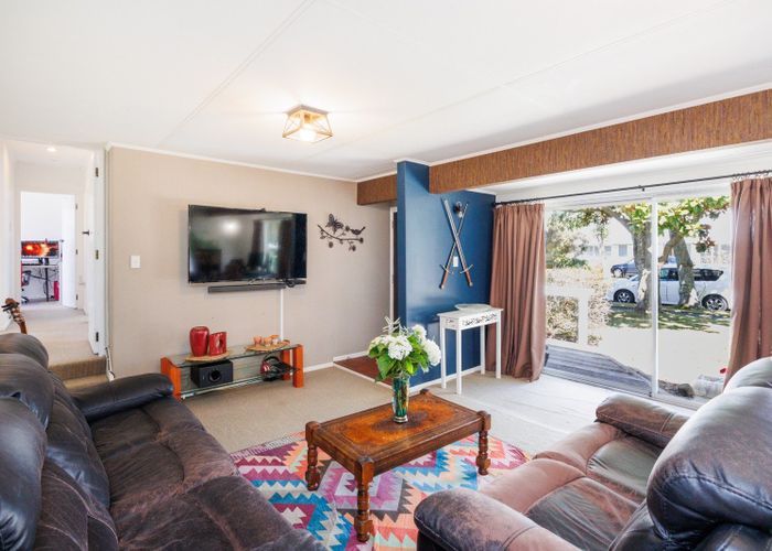  at 39 Apollo Parade, Milson, Palmerston North