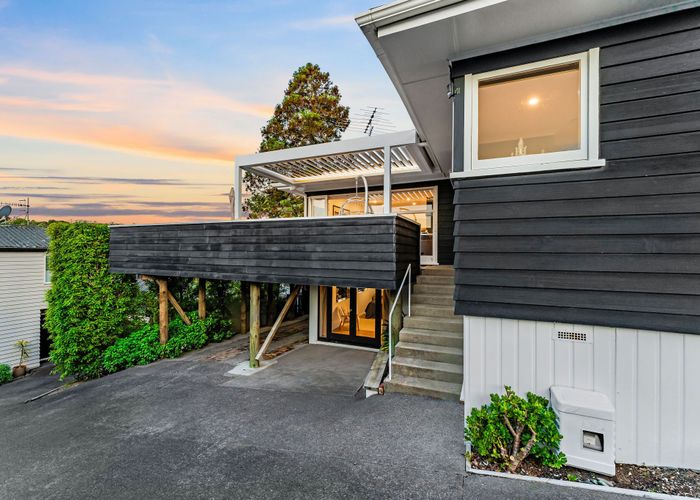  at 98 Gowing Drive, Meadowbank, Auckland