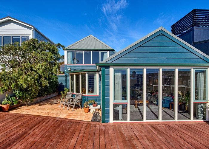  at 63 Roxburgh Street, Mount Victoria, Wellington