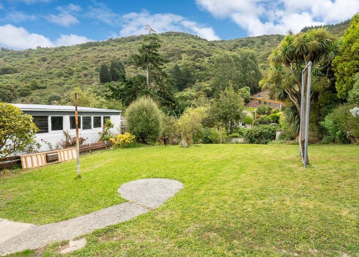  at 39 Kauri Street, Ravensbourne, Dunedin