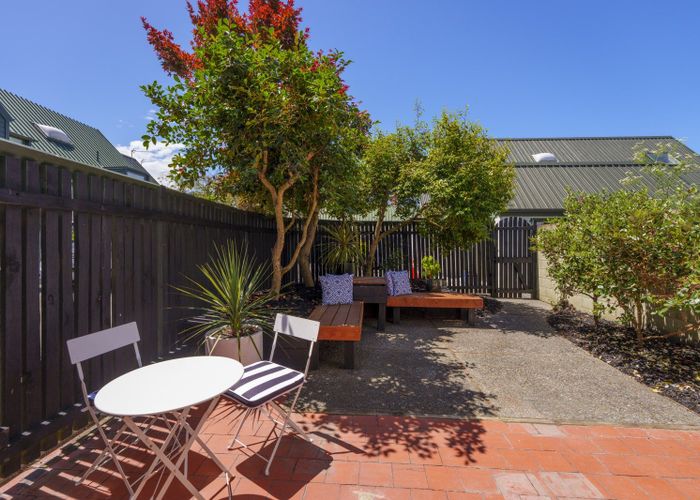  at 9/24 Shrewsbury Street, Merivale, Christchurch City, Canterbury