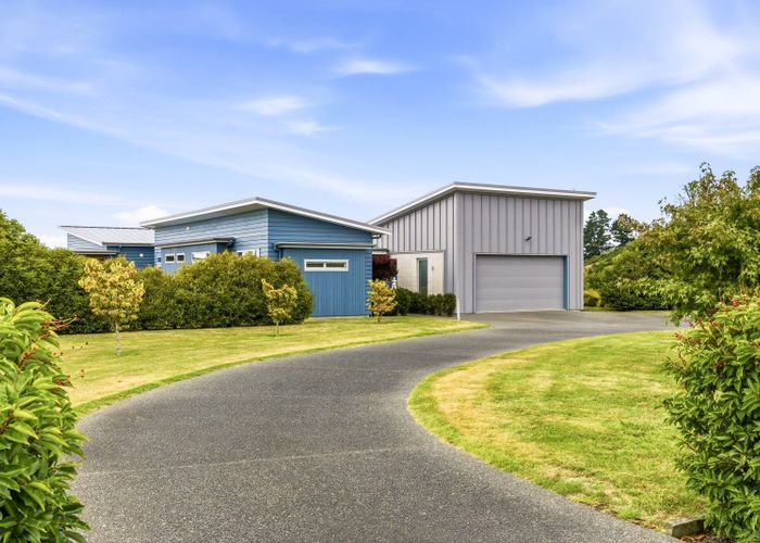  at 127 Highland Drive, Acacia Bay, Taupo, Waikato