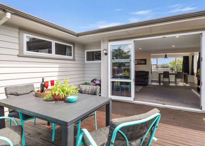  at 4 Aspiring Avenue, Milson, Palmerston North