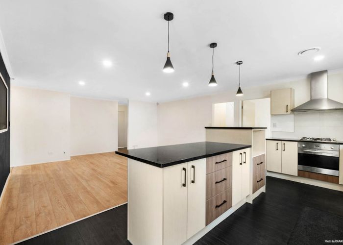  at 31 Innisowen Place, Flat Bush, Auckland