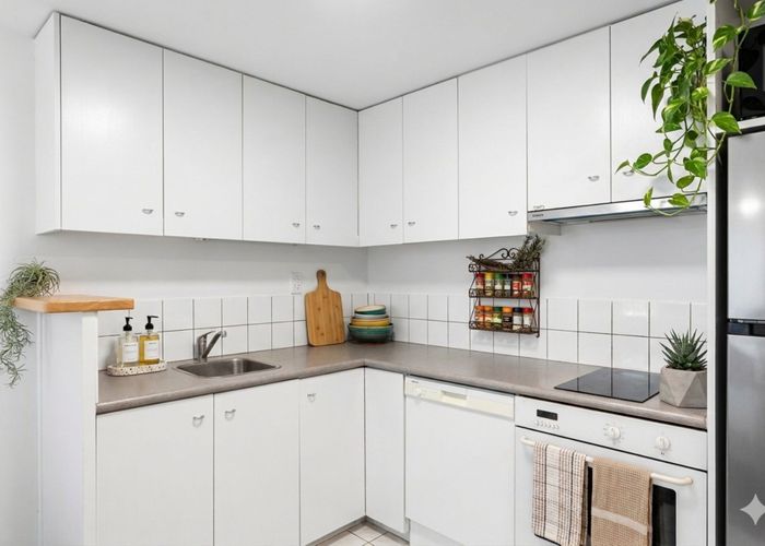  at 16B/3 Whitaker Place, Grafton, Auckland