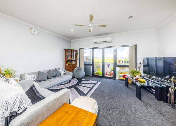  at 9/150 Chapel Road, Flat Bush, Auckland