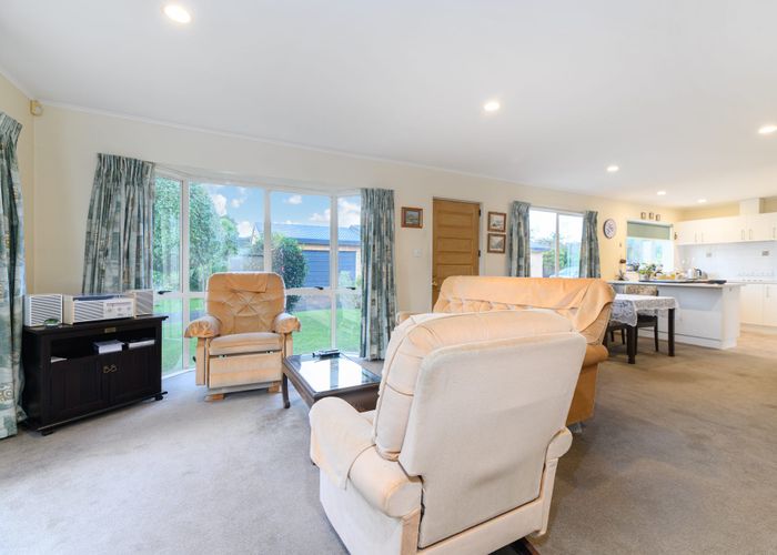  at 8/20 Taylor Street, Blockhouse Bay, Auckland