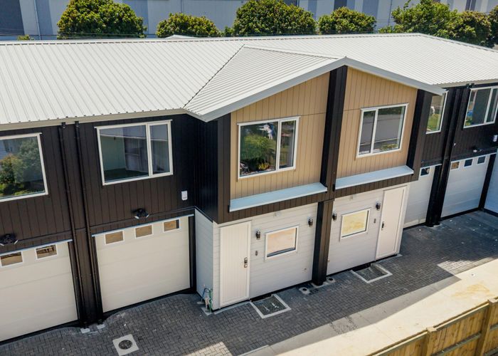  at 2A Feasegate Street, Manurewa, Manukau City, Auckland