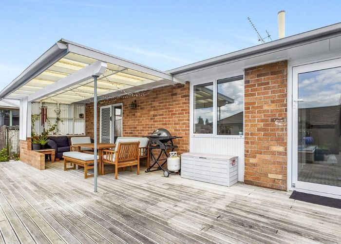  at 15 Glenview Terrace, Glenview, Hamilton, Waikato