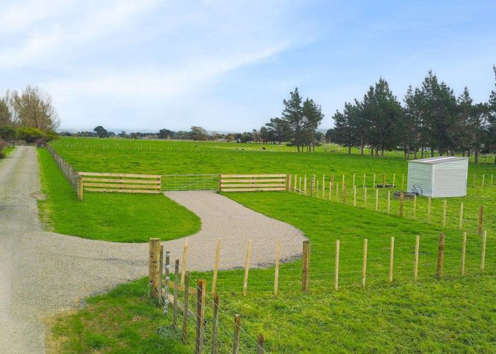  at 51 Riccarton Road, Pahiatua, Tararua, Manawatu / Whanganui