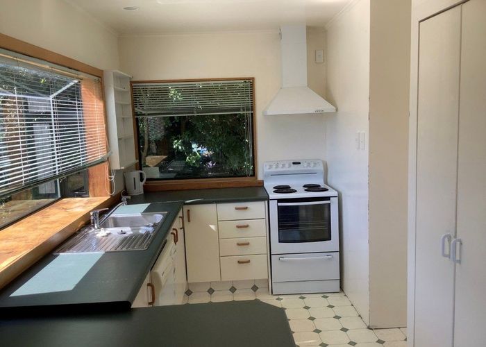  at 2 Moss Lane, Paraparaumu, Kapiti Coast, Wellington