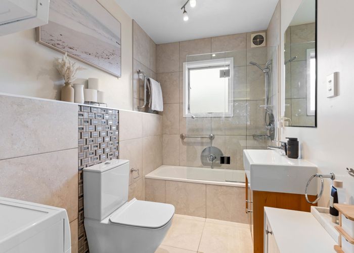  at 10/23 Fairview Road, Mount Eden, Auckland City, Auckland