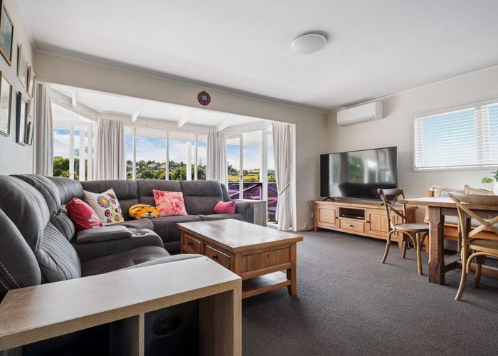  at 1/60 Marlborough Avenue, Glenfield, Auckland
