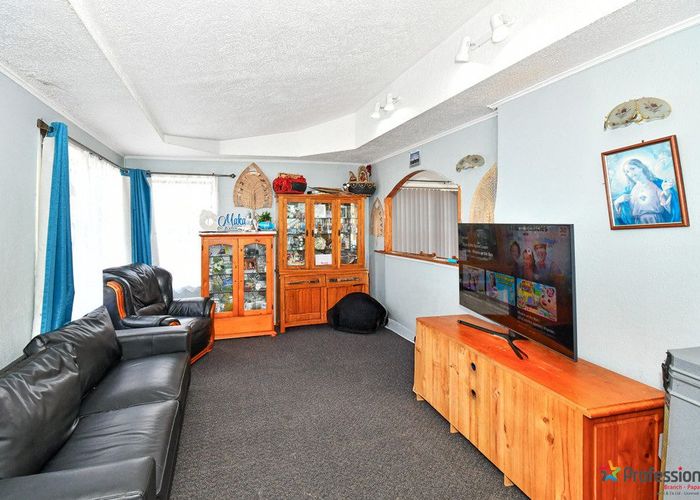  at 14 Kemble Close, Mangere, Manukau City, Auckland