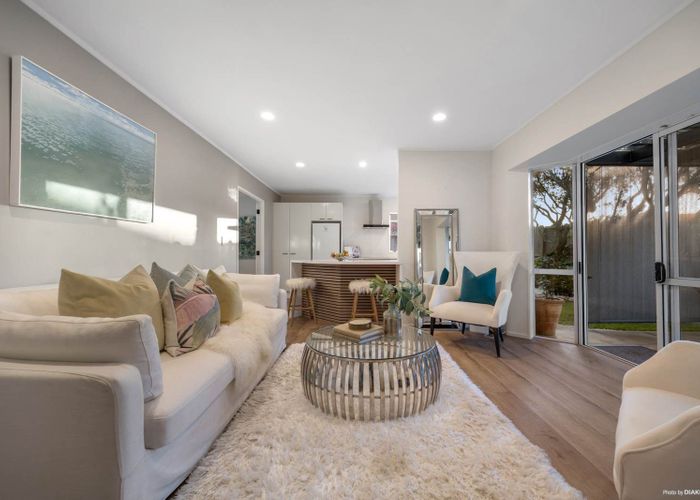  at 14B Kallaroo Place, Botany Downs, Manukau City, Auckland