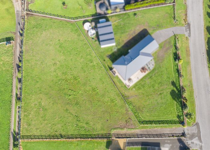  at 11 Grefor Lane, Waitarere, Levin