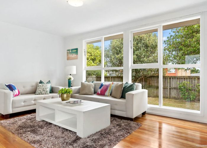  at 10 School Road, Te Atatu South, Auckland