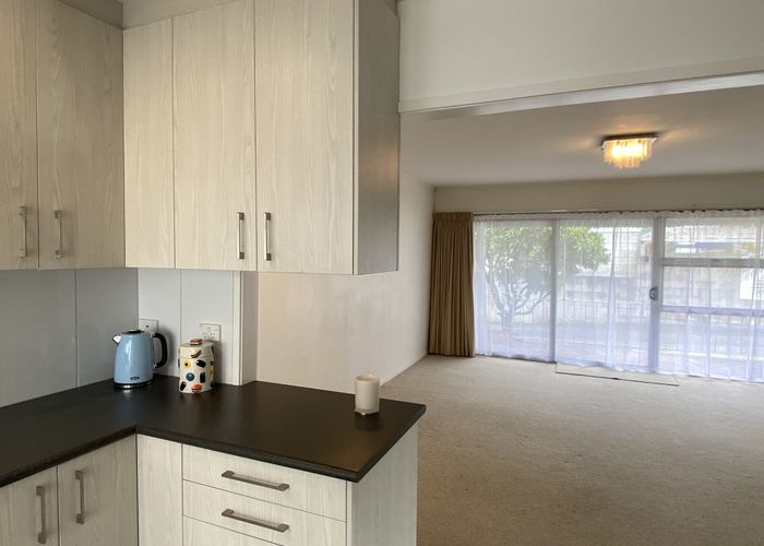  at 2/98 Namata Road, One Tree Hill, Auckland City, Auckland