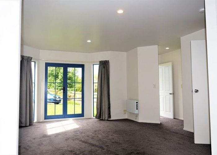  at 2/19A  Heathglen Pl, Bayview, North Shore City, Auckland