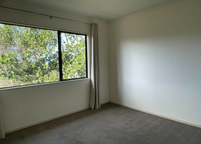  at 899A East Coast Road, Northcross, North Shore City, Auckland