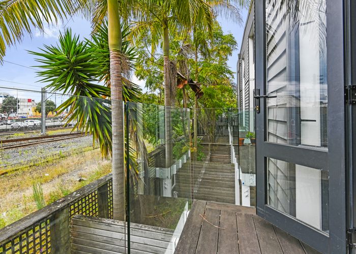  at 21 Sudbury Terrace, Parnell, Auckland
