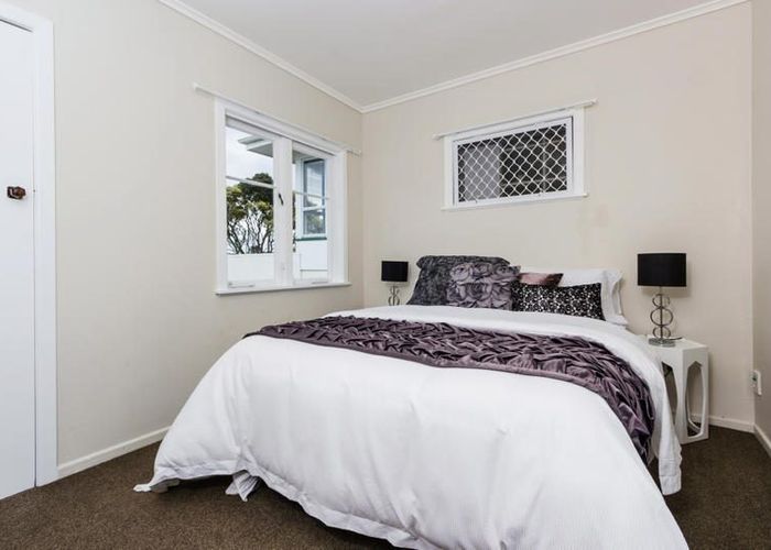  at 140 White Swan Road, Mount Roskill, Auckland City, Auckland