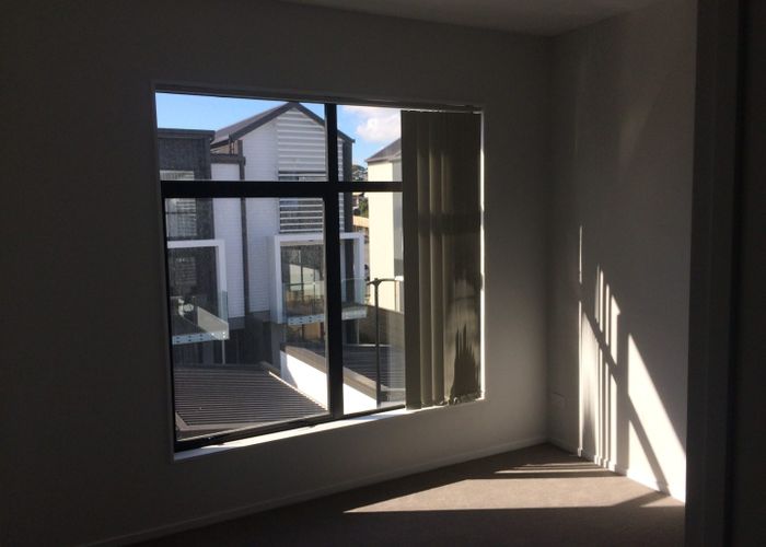  at 5 Glenae Lane, Hobsonville, Waitakere City, Auckland