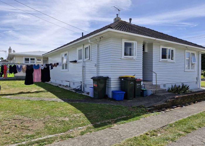  at 14 Trafalgar Street, Westown, New Plymouth