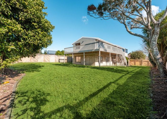  at 209 Carnoustie Drive, Wattle Downs, Manukau City, Auckland