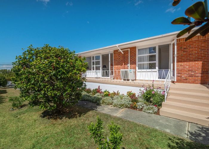  at 3/5 Onepoto Road, Hauraki, North Shore City, Auckland