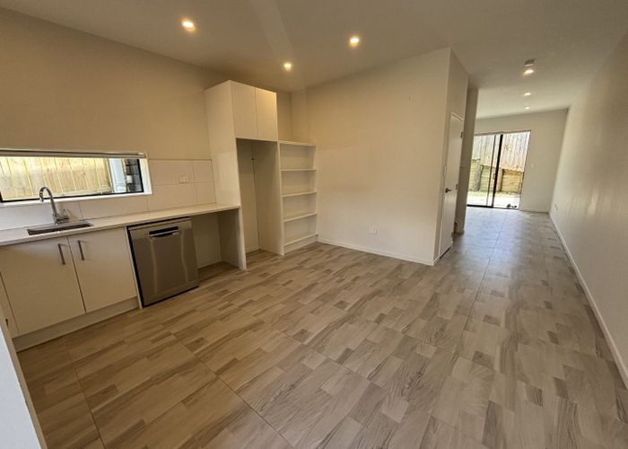  at 4/22 Fitzgerald Road, Mount Wellington, Auckland City, Auckland