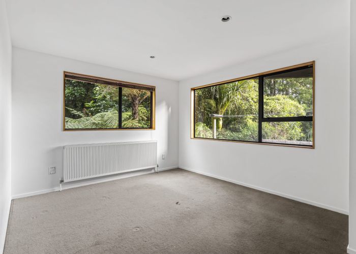  at 31 Cascade Avenue, Waiatarua, Auckland