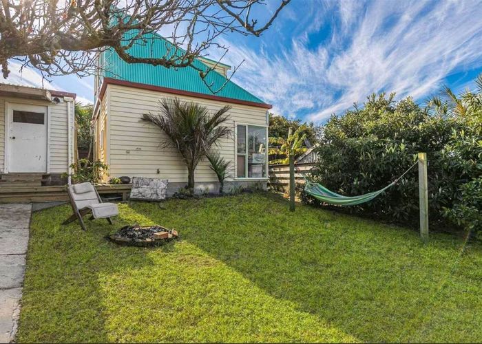  at 18 Ngataringa Road, Devonport, North Shore City, Auckland