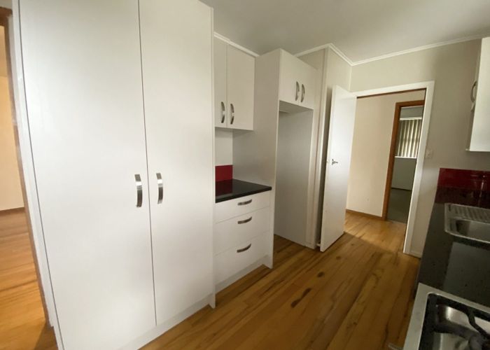  at 5 Segedin Place, Glenfield, North Shore City, Auckland