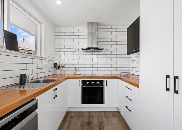  at 42 Arran Crescent, Woolston, Christchurch City, Canterbury