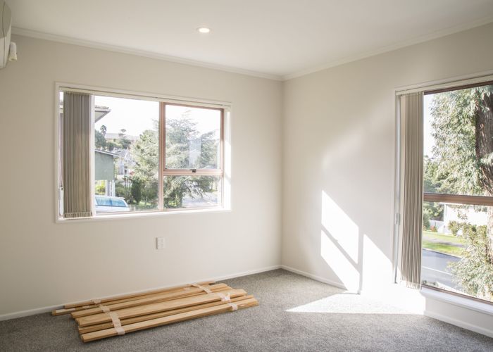  at 93 Chelsea View Drive, Chatswood, North Shore City, Auckland