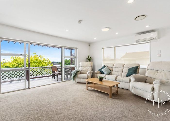  at 21 Greenstone Place, Clover Park, Auckland