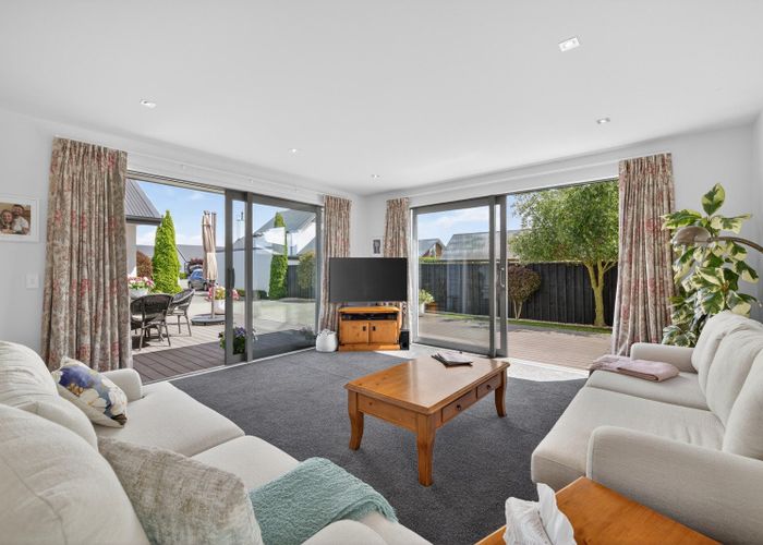  at 17 Waterstock Way, Parklands, Christchurch City, Canterbury