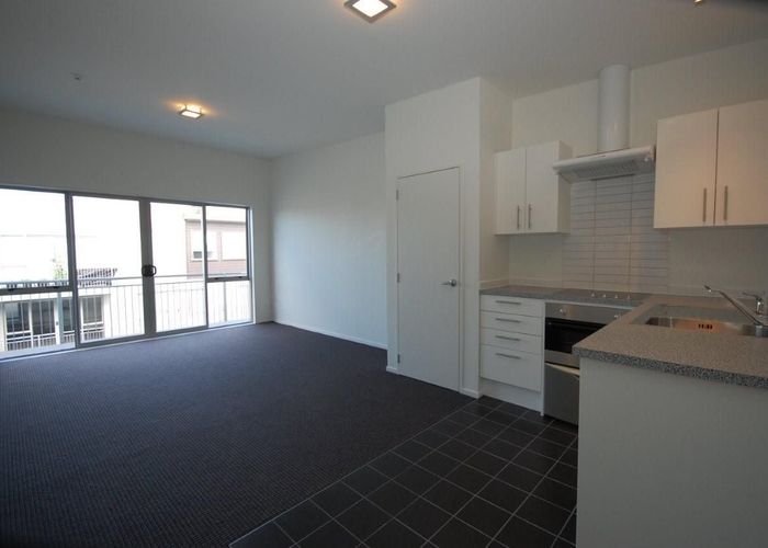  at 303/287 Onehunga Mall, Onehunga, Auckland City, Auckland