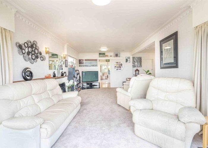  at 54 Bruce Road, Glenfield, Auckland